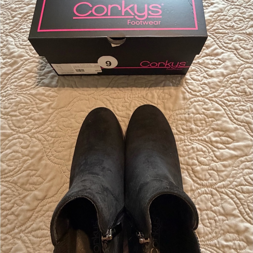 Corkys Women's black “apple sauced” boots